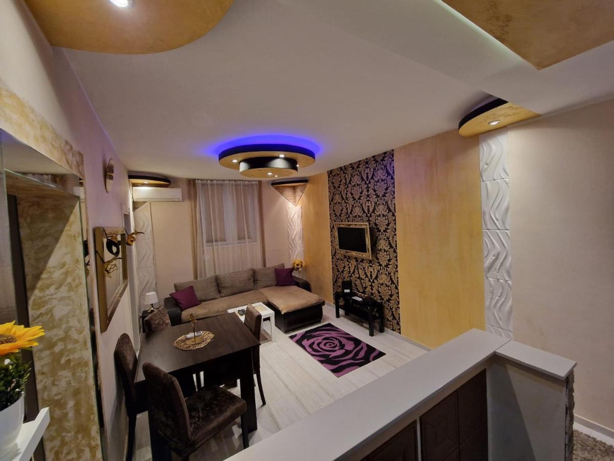 Gold Apartment เบลเกรด ภายนอก รูปภาพ